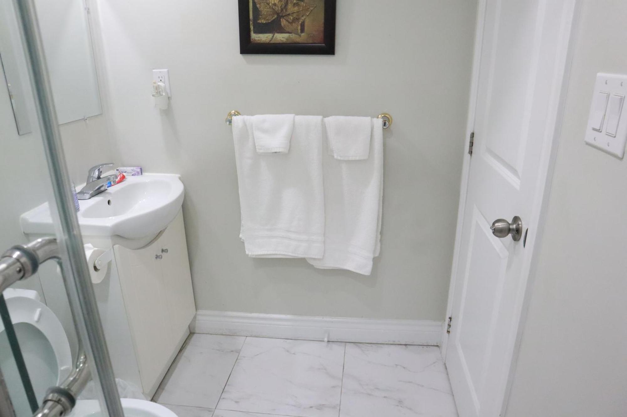 Stunning Furnished 2Bedroom/2Washroom Apartment Brampton Exterior photo